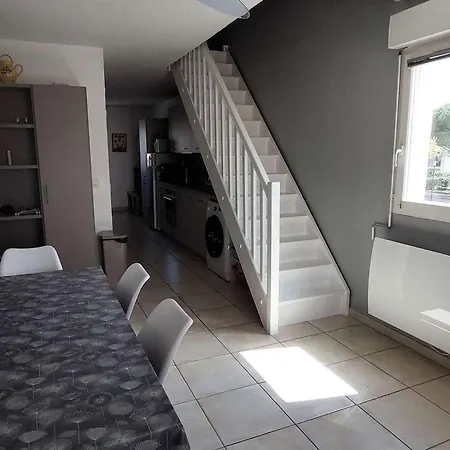 Duplex 3p, 6 Couchages, Proche Plage, Parking, Television, Balcon, Menage Inclus - Fr-1-251-722