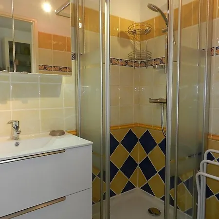 Duplex 3p, 6 Couchages, Proche Plage, Parking, Television, Balcon, Menage Inclus - Fr-1-251-722